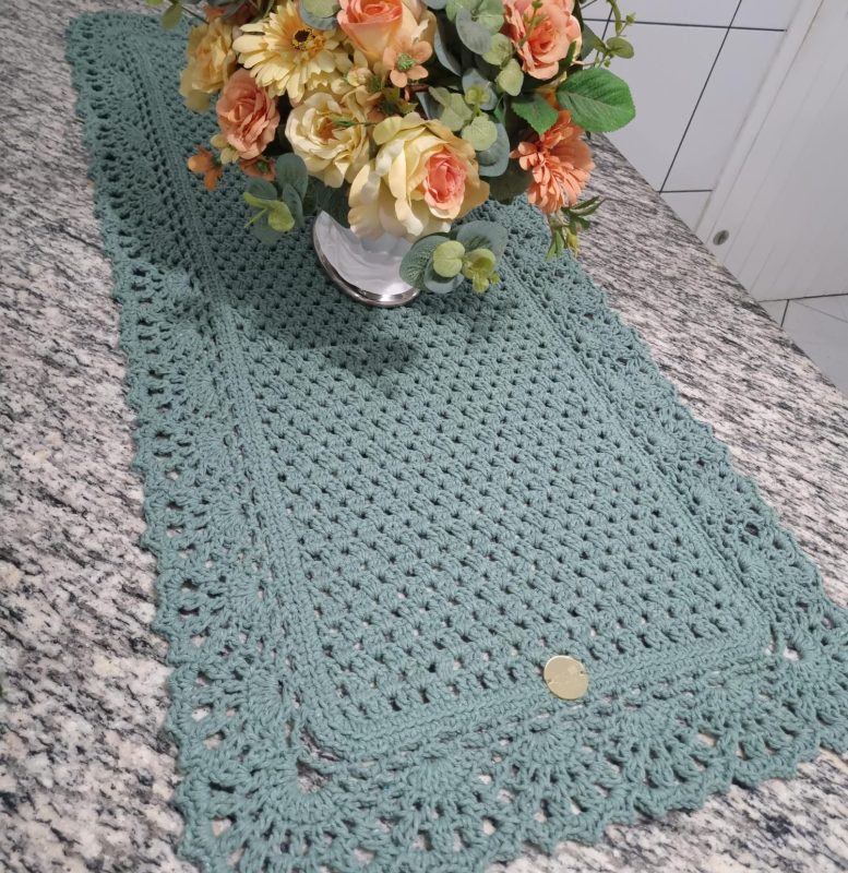 ISA CROCHÊ|Trilho de mesa Paris